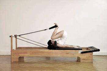 Esercizio Short Spine su Reformer 5 Short Spine Reformer 3