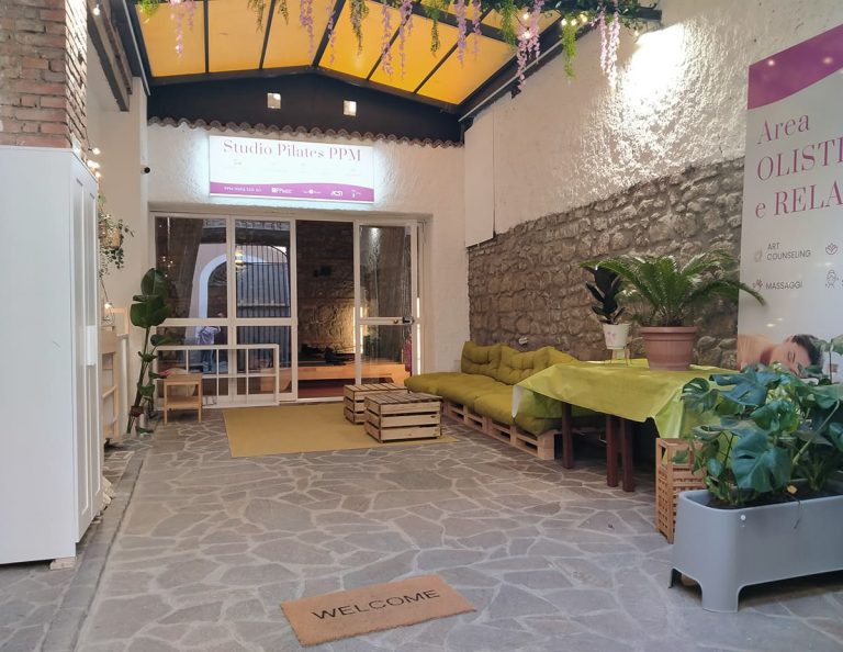 salottino 768x594 1